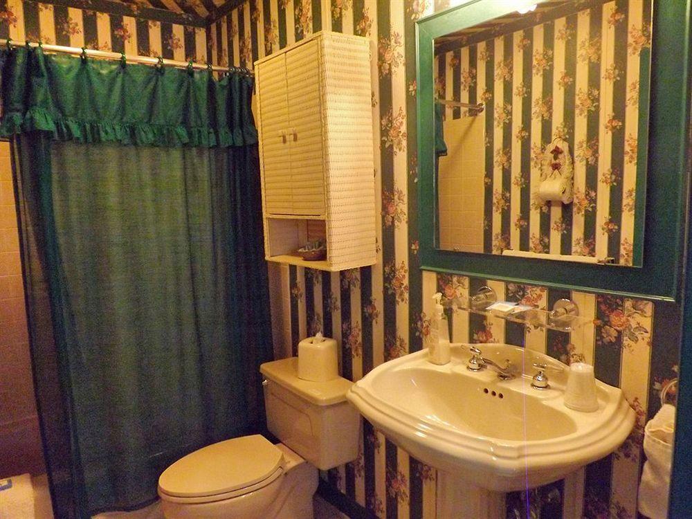 Bed & Breakfast West Ridge 2*