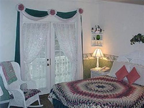 West Ridge Bed & Breakfast 2*