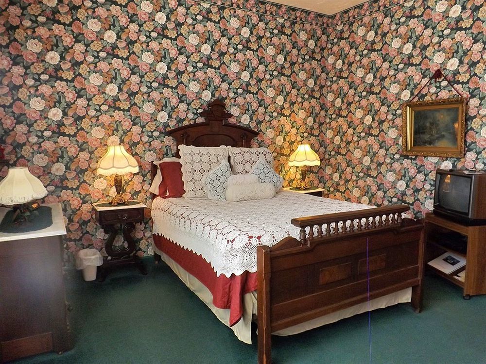 West Ridge Bed & Breakfast