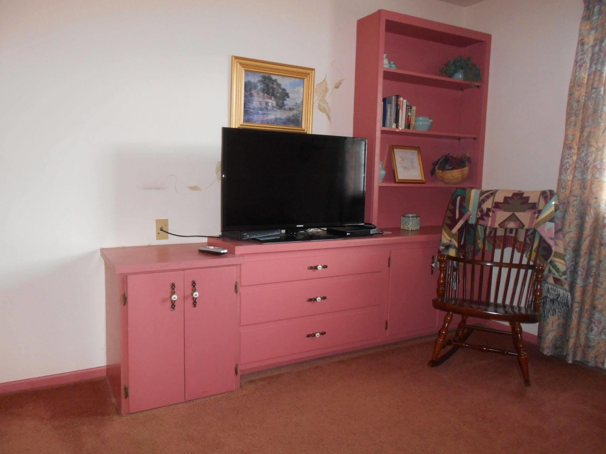 West Ridge Bed & Breakfast 2*